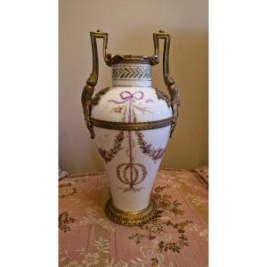 Vase en porcelaine, Monture En Bronze NAPOLÉON III 