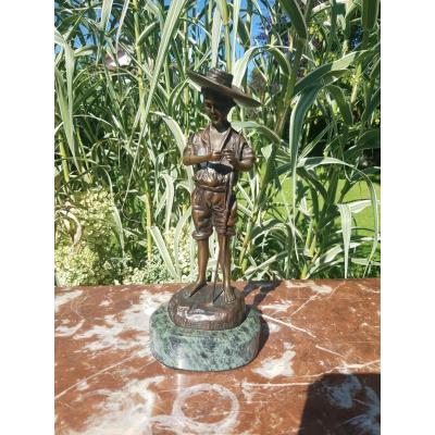 J.Bastiane, statue en bronze figurant un heureux pêcheur 