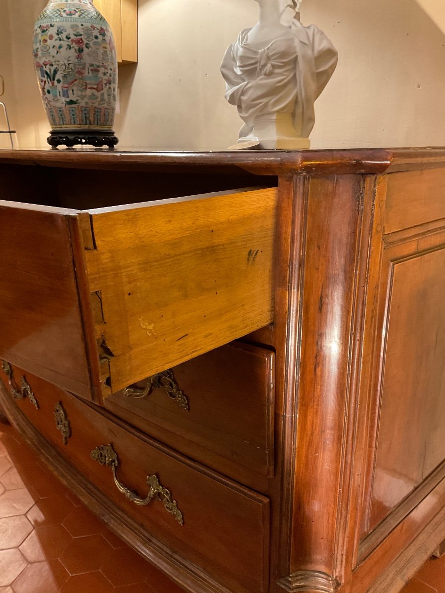 Curved Chest Of Drawers. Beginning Of The 18th Century-photo-2