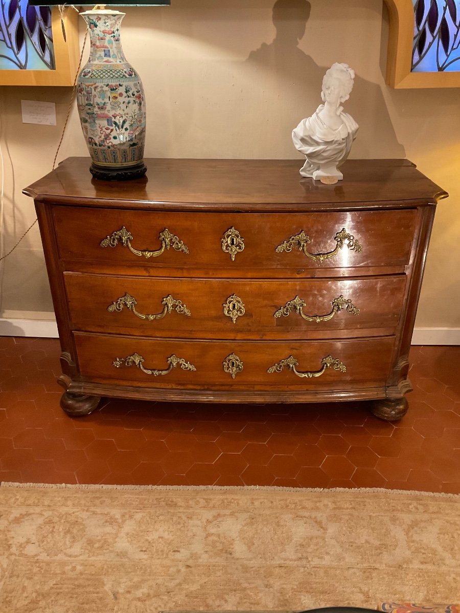 Curved Chest Of Drawers. Beginning Of The 18th Century