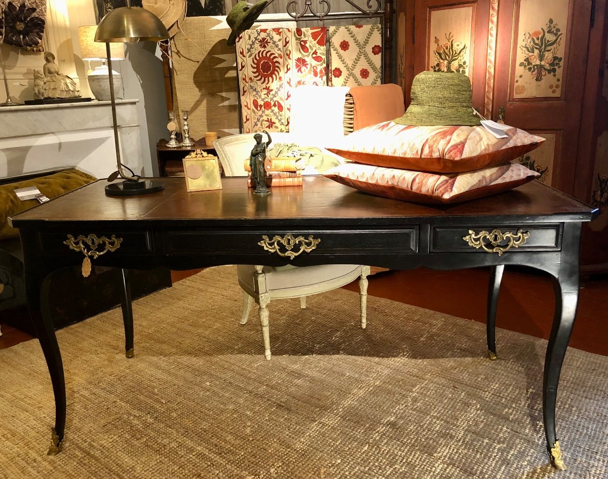 Bureau plat Laqué Noir De Style Régence.-photo-2