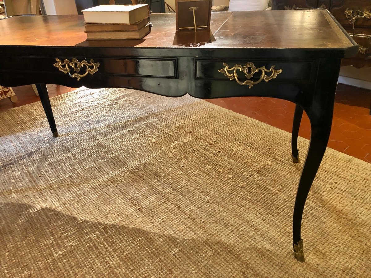 Bureau plat Laqué Noir De Style Régence.-photo-2