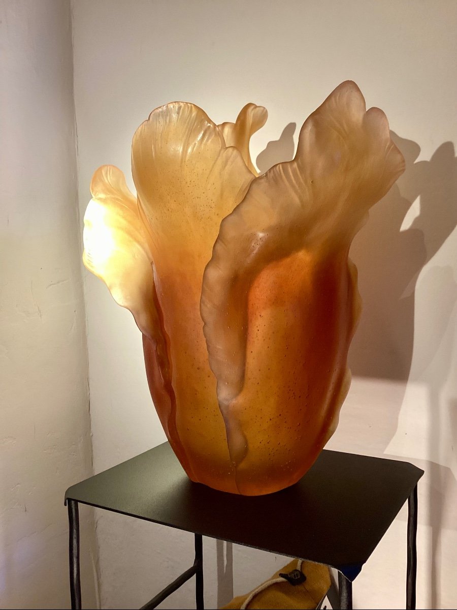 Daum France. Grand Vase Tulipe Ambre. -photo-6