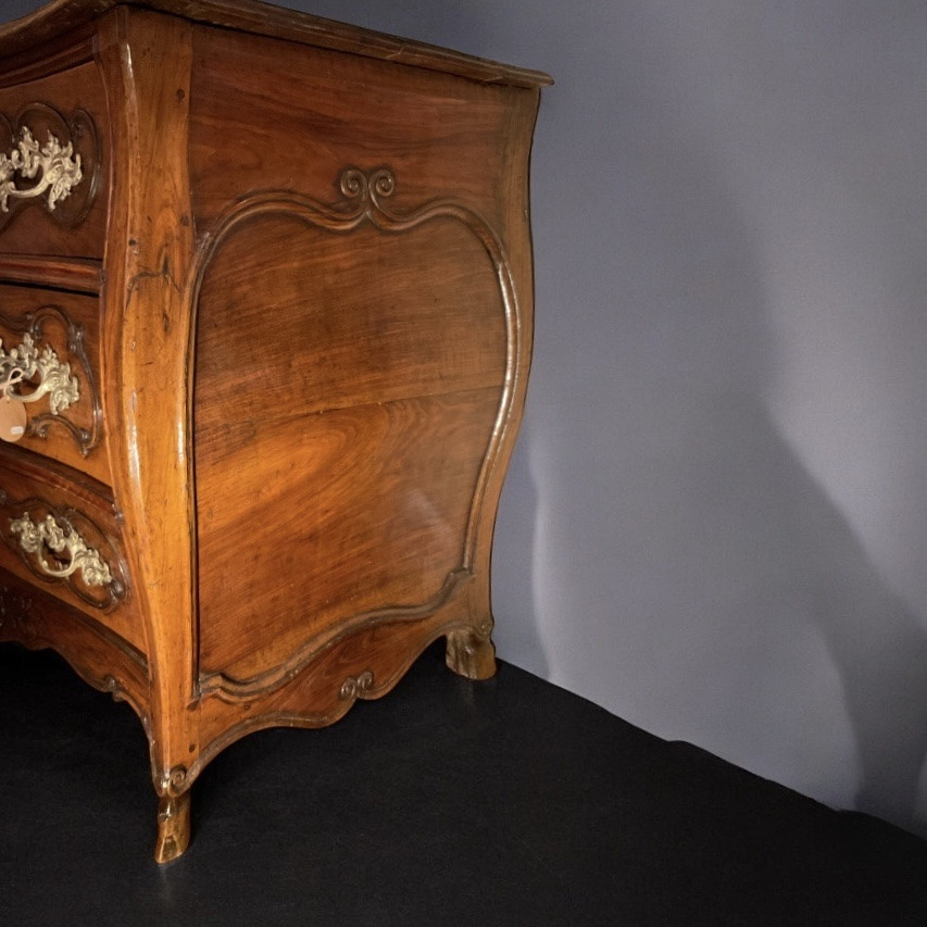 Commode Provençale Louis XV En Noyer. 18éme Siècle. -photo-4
