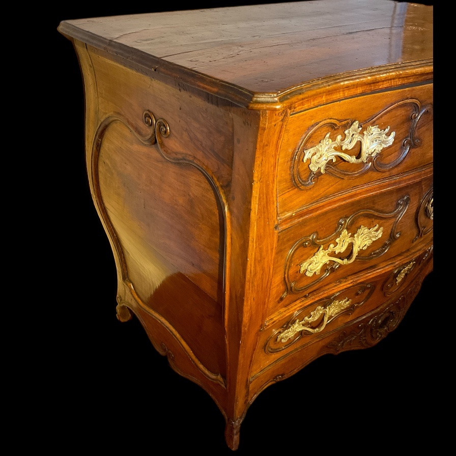 Commode Provençale Louis XV En Noyer. 18éme Siècle. -photo-1