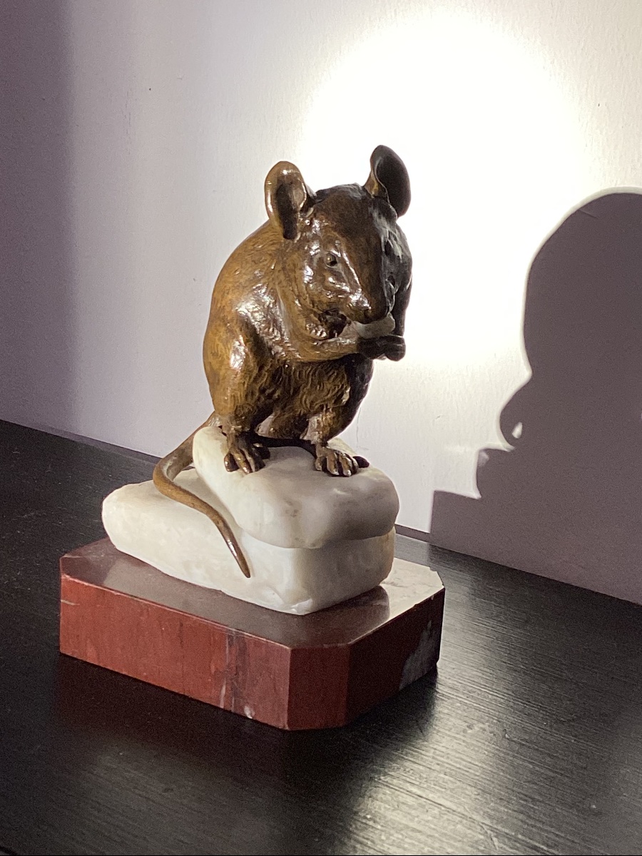 Charles Valton. The Mouse With The Sugar Cubes. -photo-1