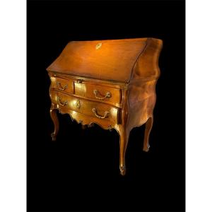 Louis XV Donkey's Back Desk In Walnut. 18th Century. 