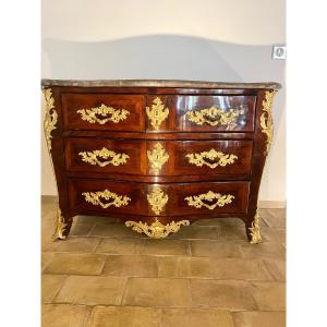 Petite Commode régence  marqueterie de palissandre. Début du 18ème siècle. 