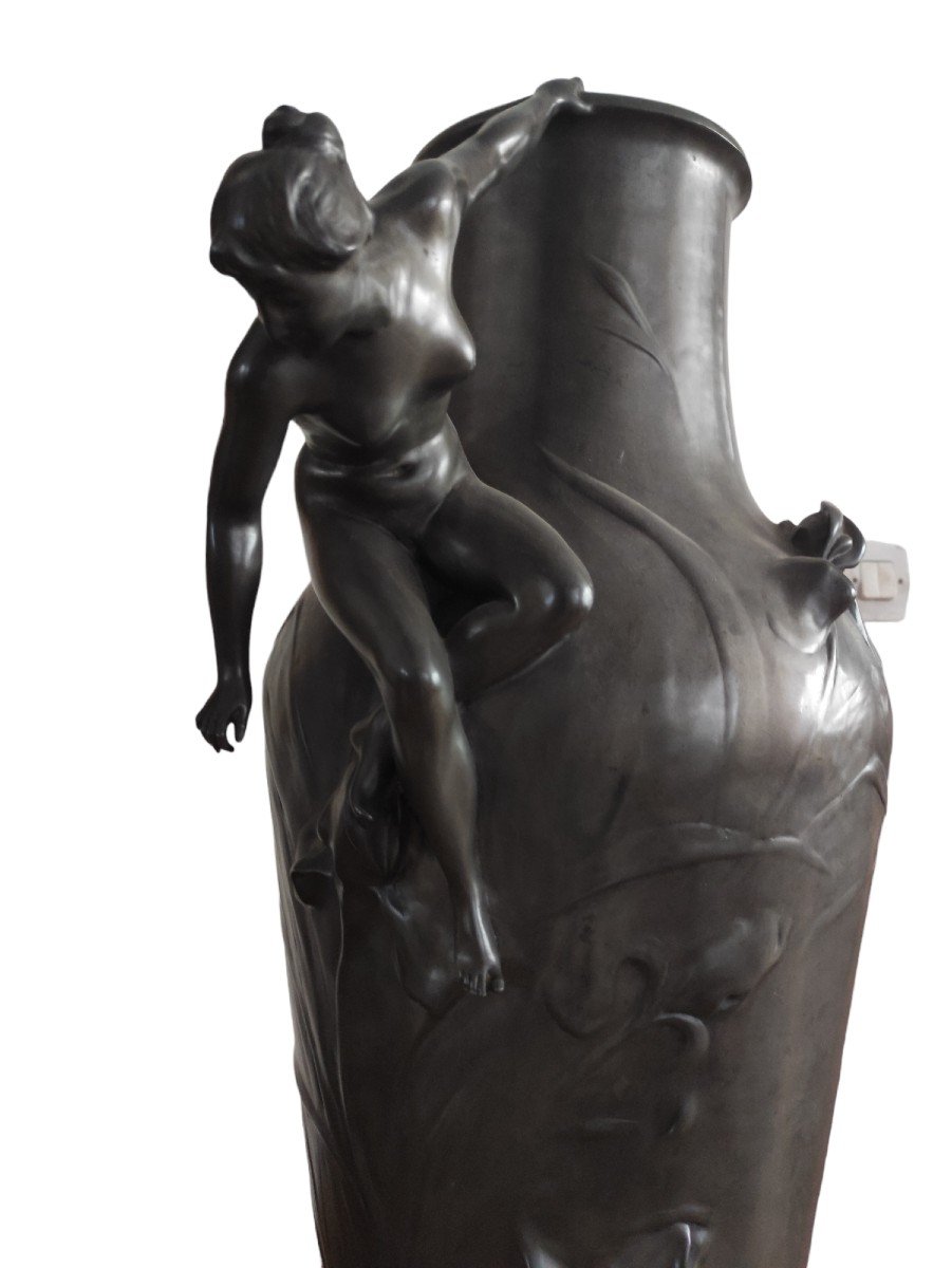 Iris Vase. Art Nouveau Pewter. Frédéric Brou (1862-1925) Siot-decauville. Circa 1895. H 70 Cm.-photo-3