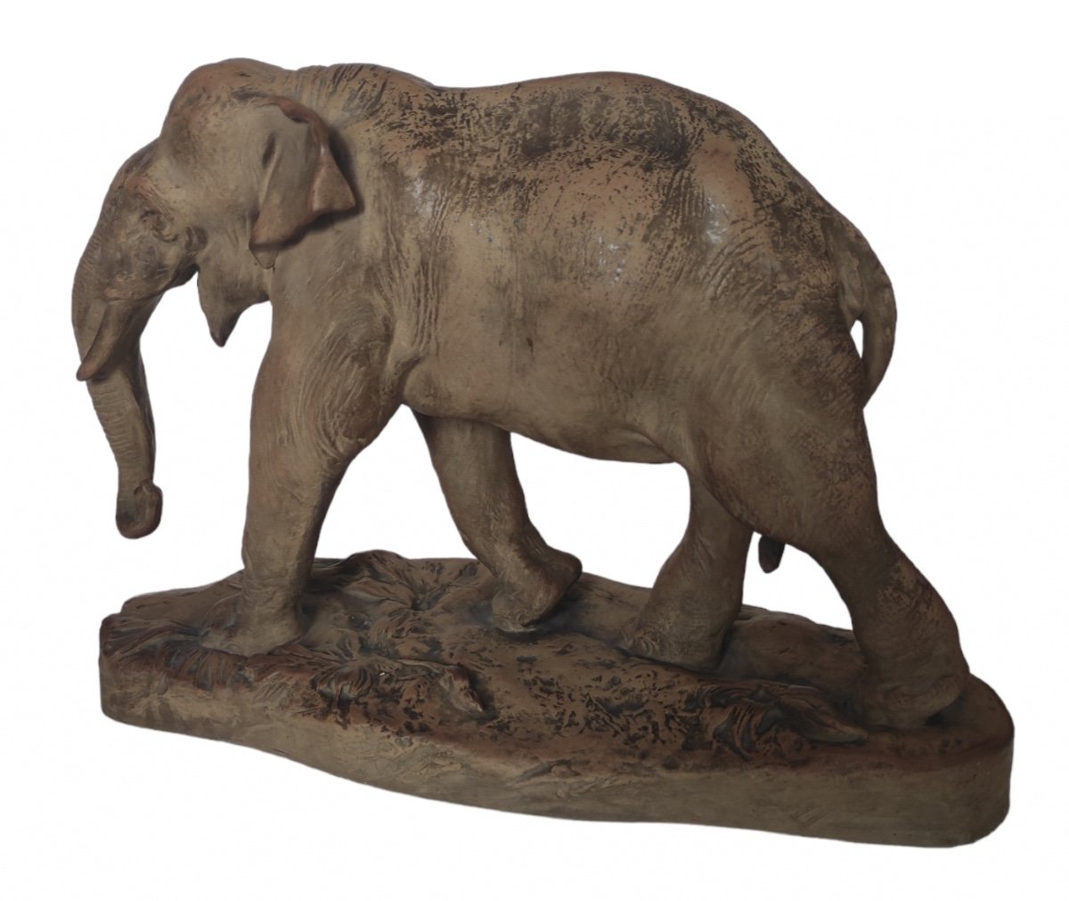 Ytiga Noumata. Manufacture Nationale De Sèvres. Elephant avec souris. Grès tendre. 1936. H25 cm