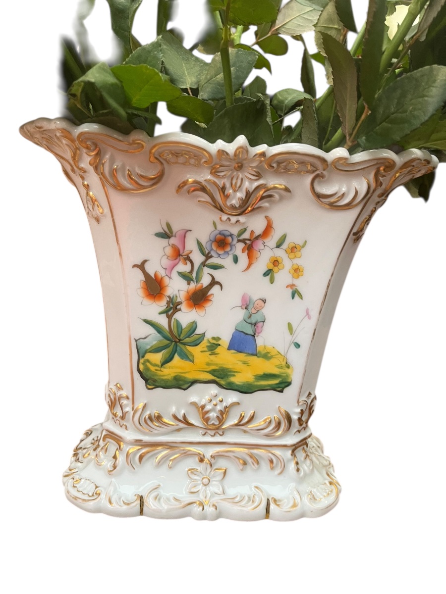 Old Paris. Pair Of Vases With Chinoiserie Decoration. 19th Century. H23 Cm-photo-1