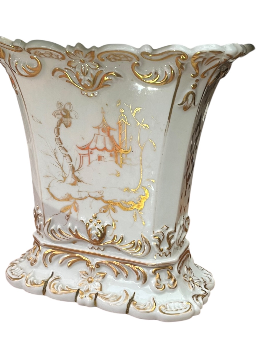Old Paris. Pair Of Vases With Chinoiserie Decoration. 19th Century. H23 Cm-photo-6