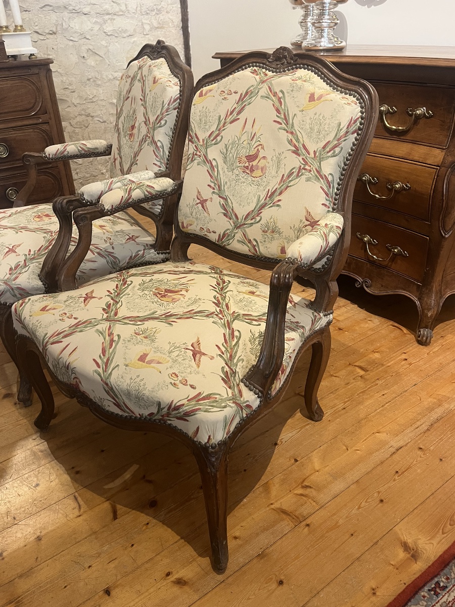 A Pair Of Louis XV Armchairs. Queen-style Backrest In Molded Beech. -photo-6