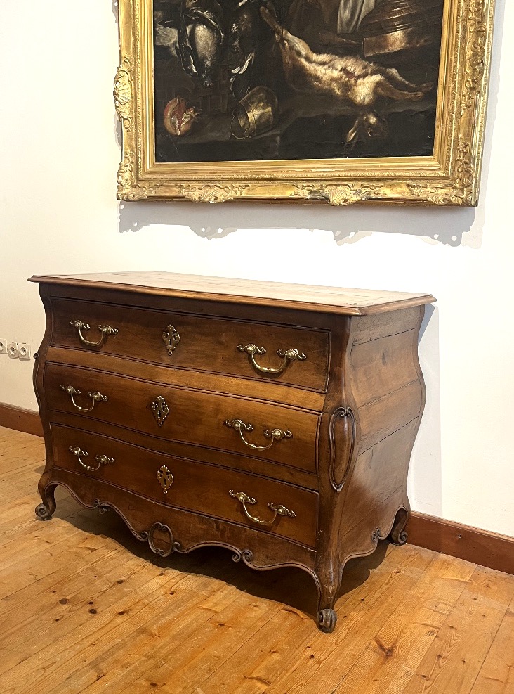 Commode Tombeau LXV en merisier. La Rochelle. 