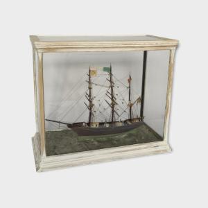 Barque Three-masted Ship Model With Sailors . Original Showcase. Diorama Late 19th Century.