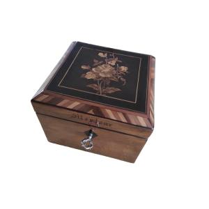 Box. Nice Marquetry Tea Box. Decor Of Roses. Mentone. H 10.5cm