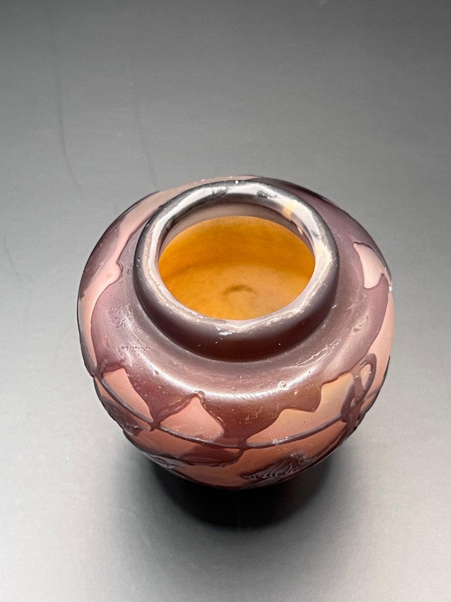 Petit Vase Gallé , Verre Multicouches Décor Floral-photo-2