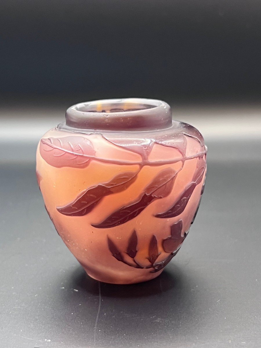 Petit Vase Gallé , Verre Multicouches Décor Floral-photo-4