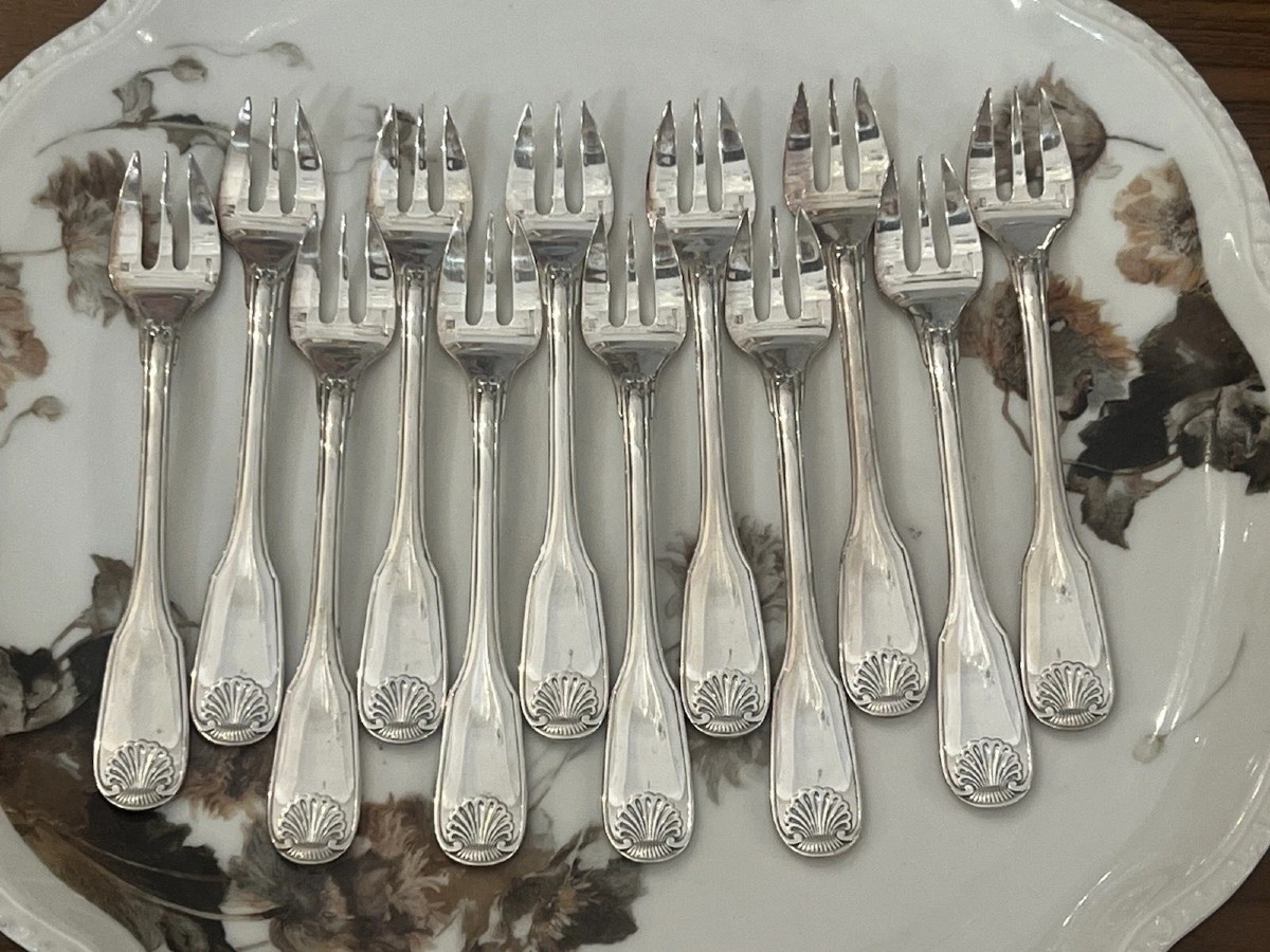 12 Fourchettes a Huitre en Métal Argenté Christofle Modèle Coquille Vendôme