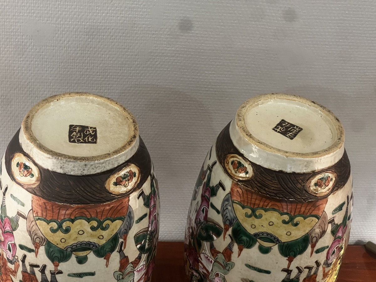 Superb Pair Of 19th-century Nanking Vases-photo-7