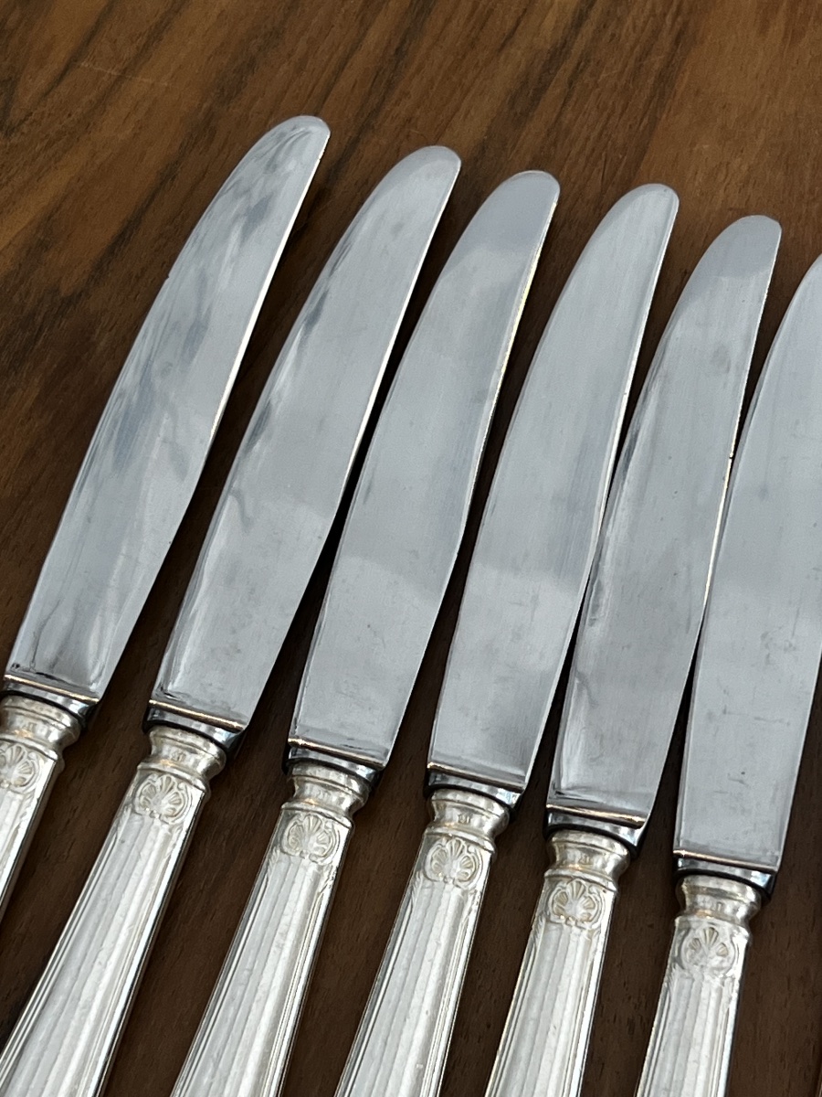 12 Silver-plated Knives, Coquille Pattern-photo-2