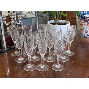 St Louis 12 Champagne Flutes Model Chantilly