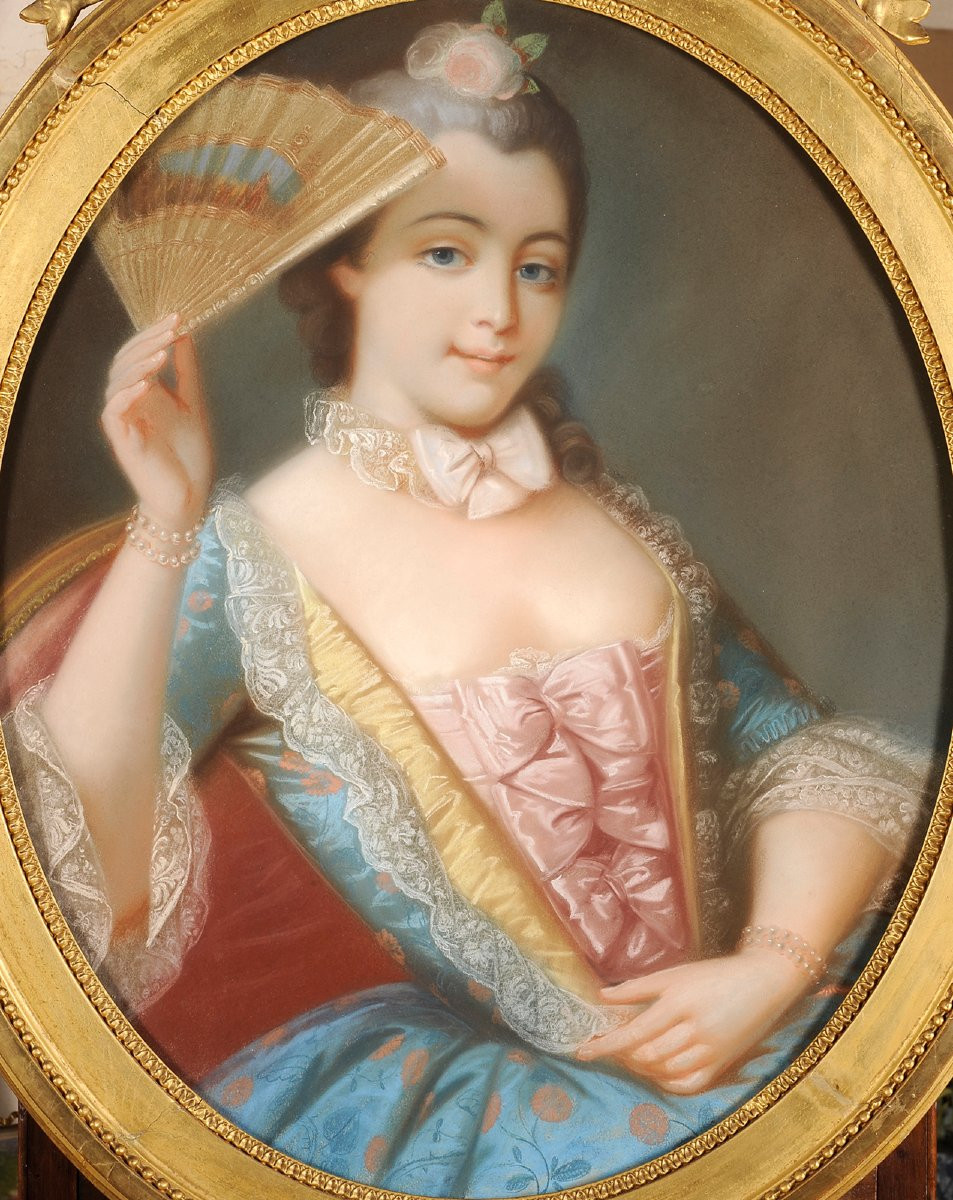 Portrait de jeune femme en tenue d’époque Louis XV - Ecole française XIXe -photo-2