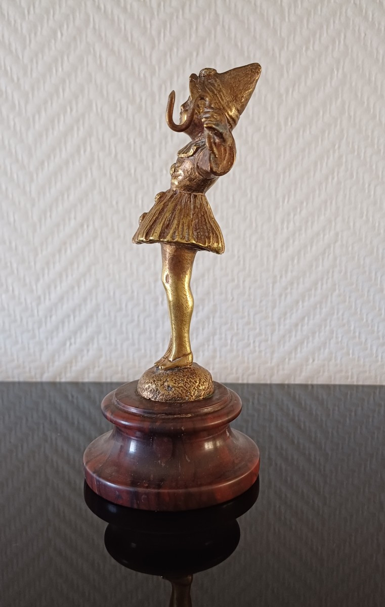 Small Bronze Watch Holder By Geo Maxim-photo-4
