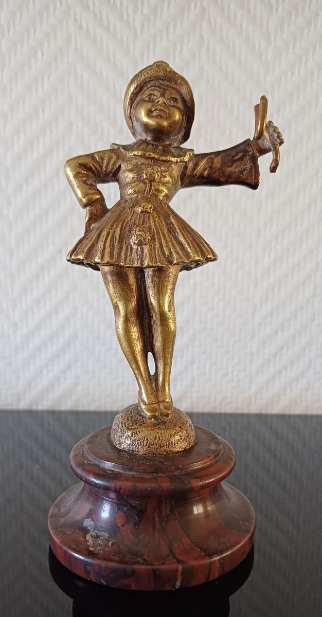 Small Bronze Watch Holder By Geo Maxim-photo-1