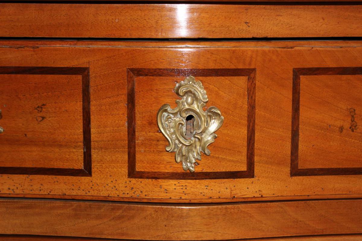 In Walnut Commode In The Rhône Valley, Period XVIII.-photo-4