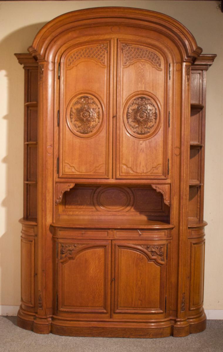  Buffet De Boiserie En Chêne, époque XIX.