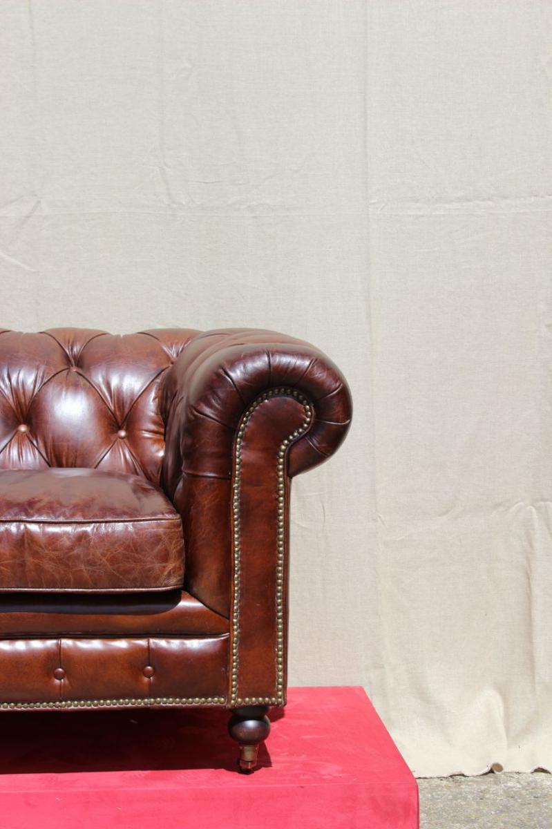 Chesterfield Sofa In Leather.-photo-2