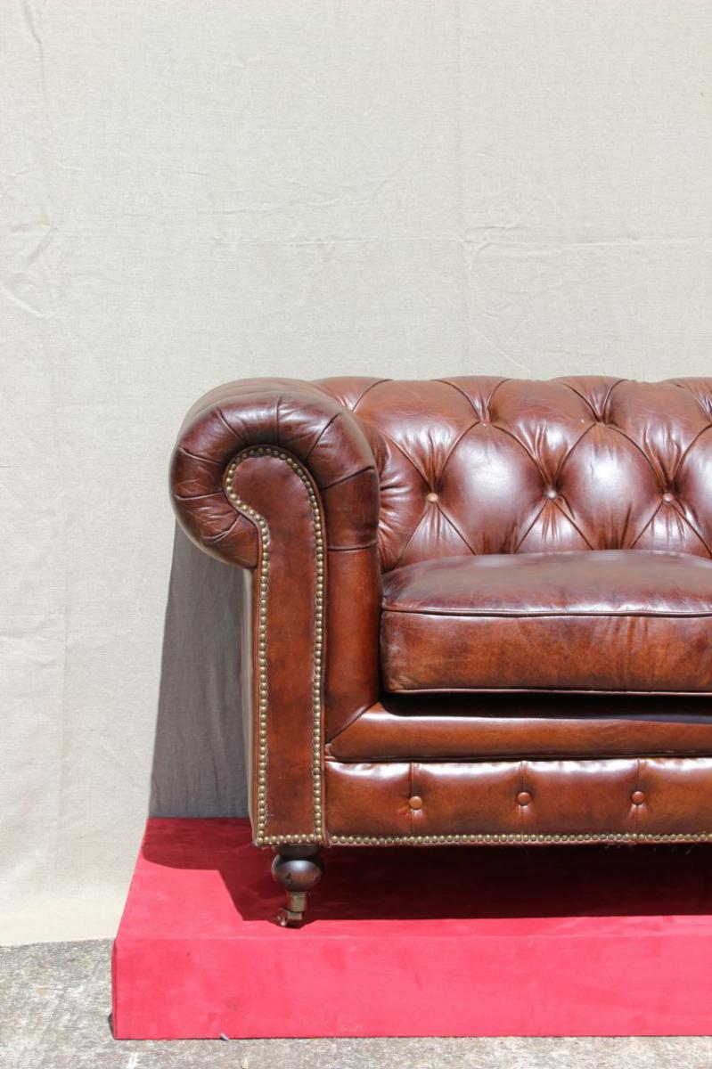 Chesterfield Sofa In Leather.-photo-3