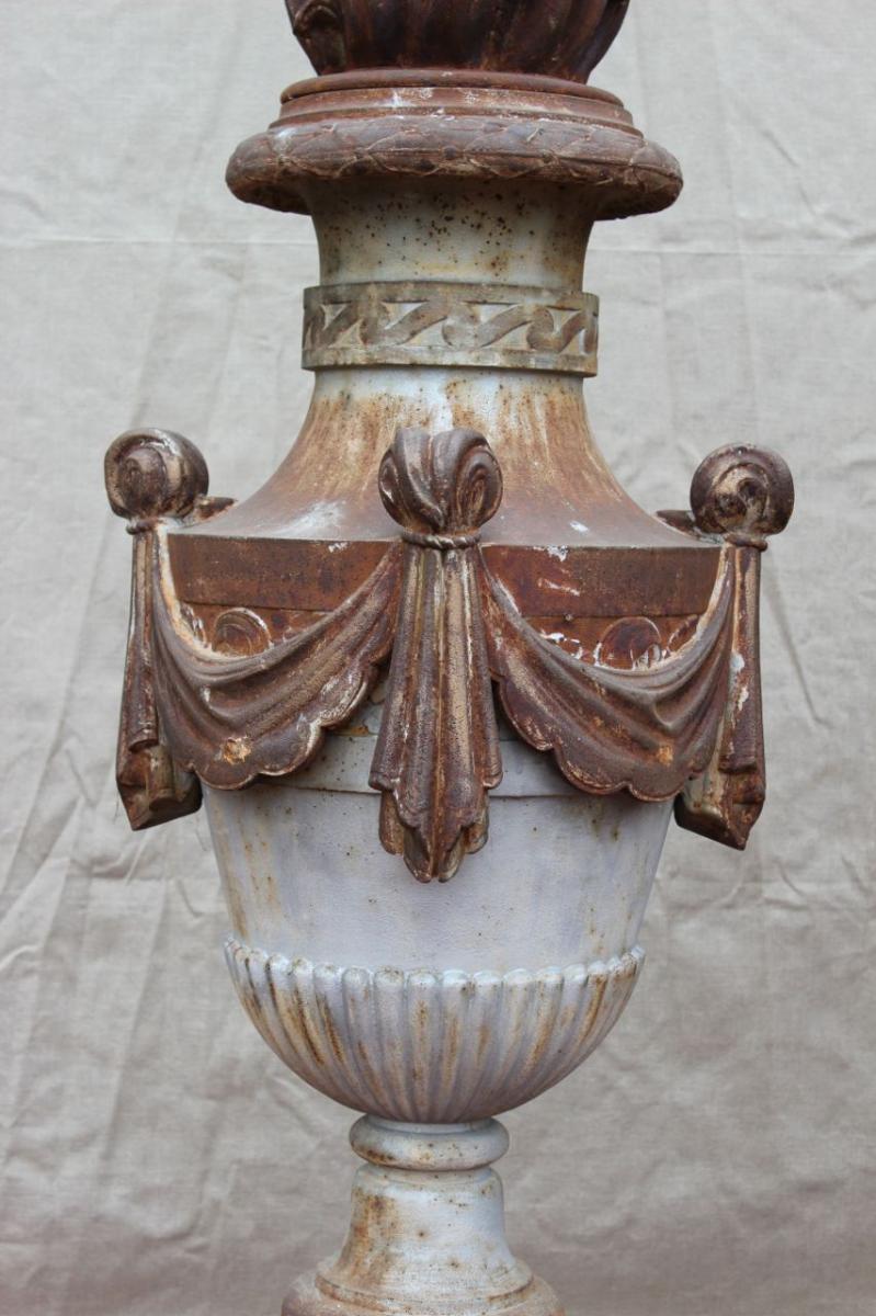 Pair Of Garden Vases Cast Iron, XIX.-photo-1