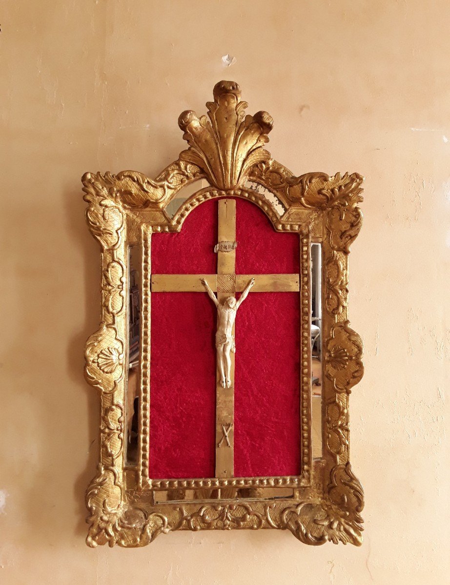Large Frame And Its Christ From The Regency Period.