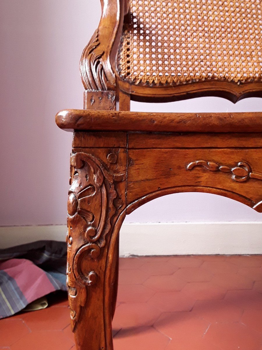 Fauteuil d'époque Régence. -photo-3