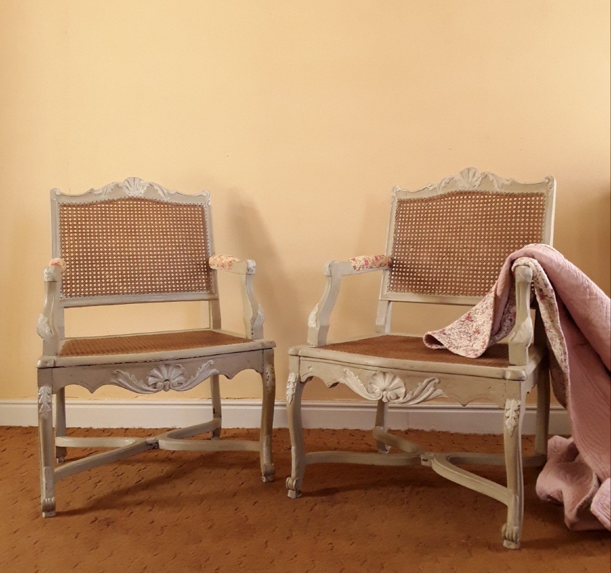 Paire De Large Fauteuils. Style Régence. -photo-2