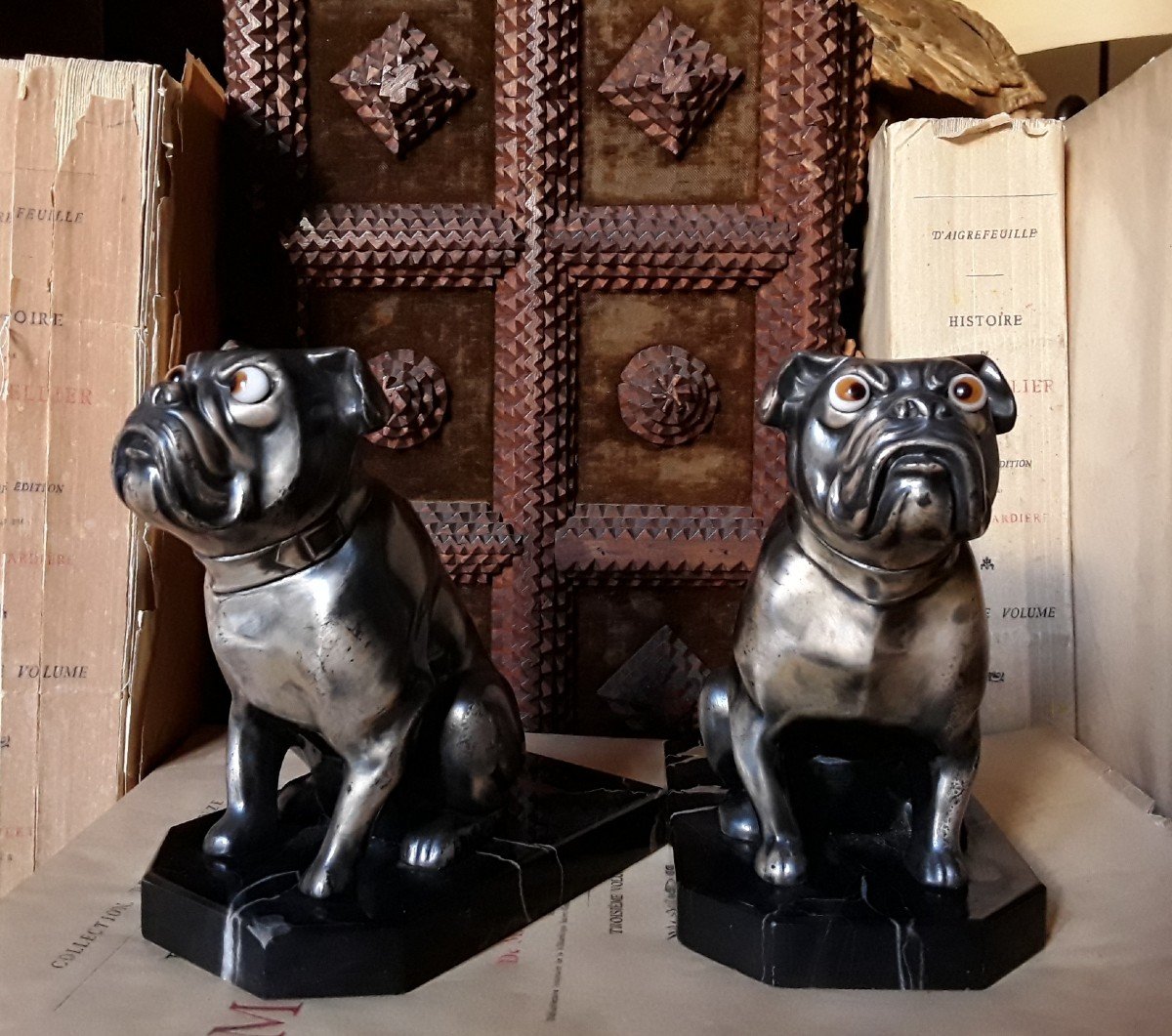 Bulldogs Art Déco. Signé Franjou.-photo-2