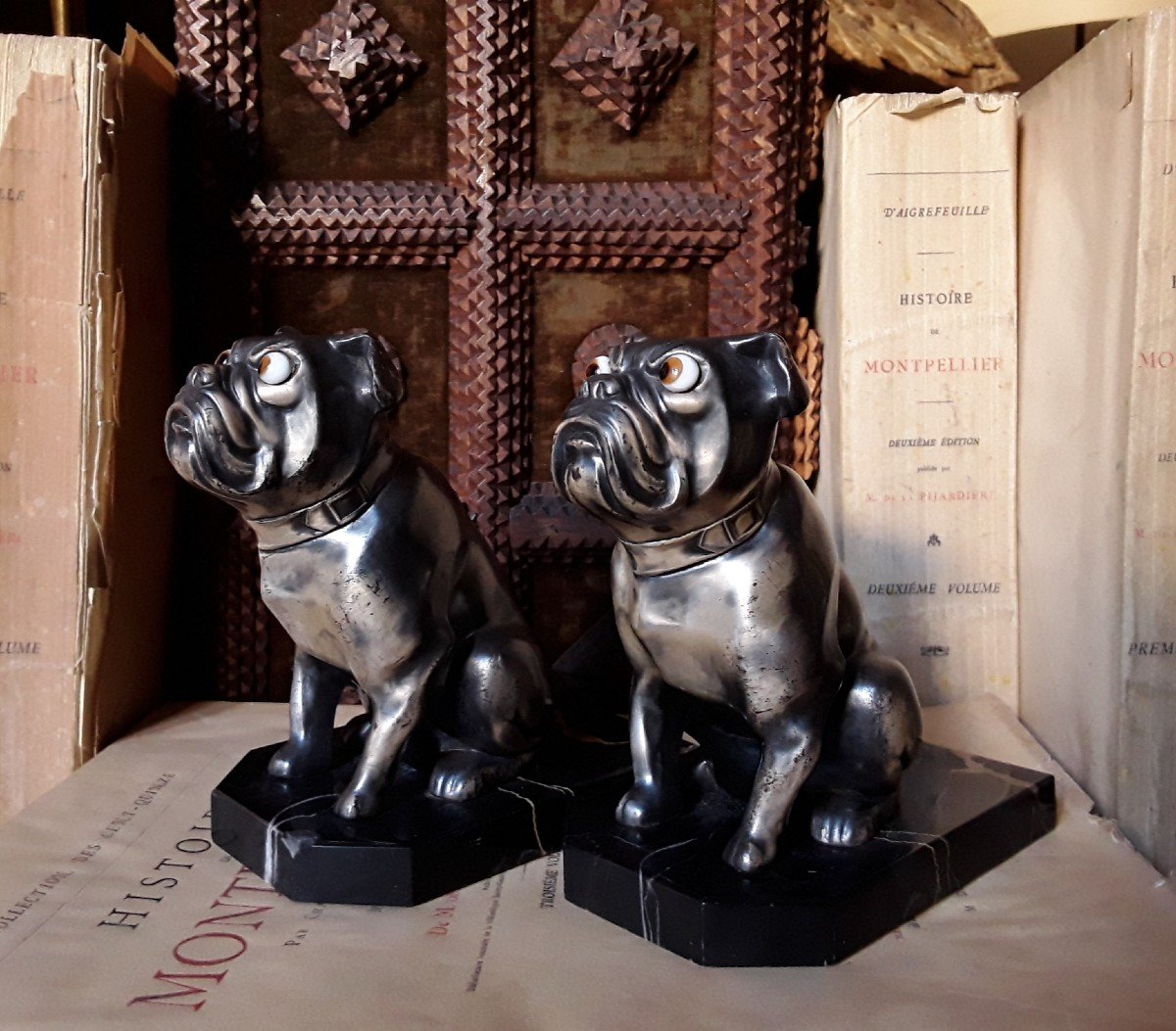 Bulldogs Art Déco. Signé Franjou.-photo-1