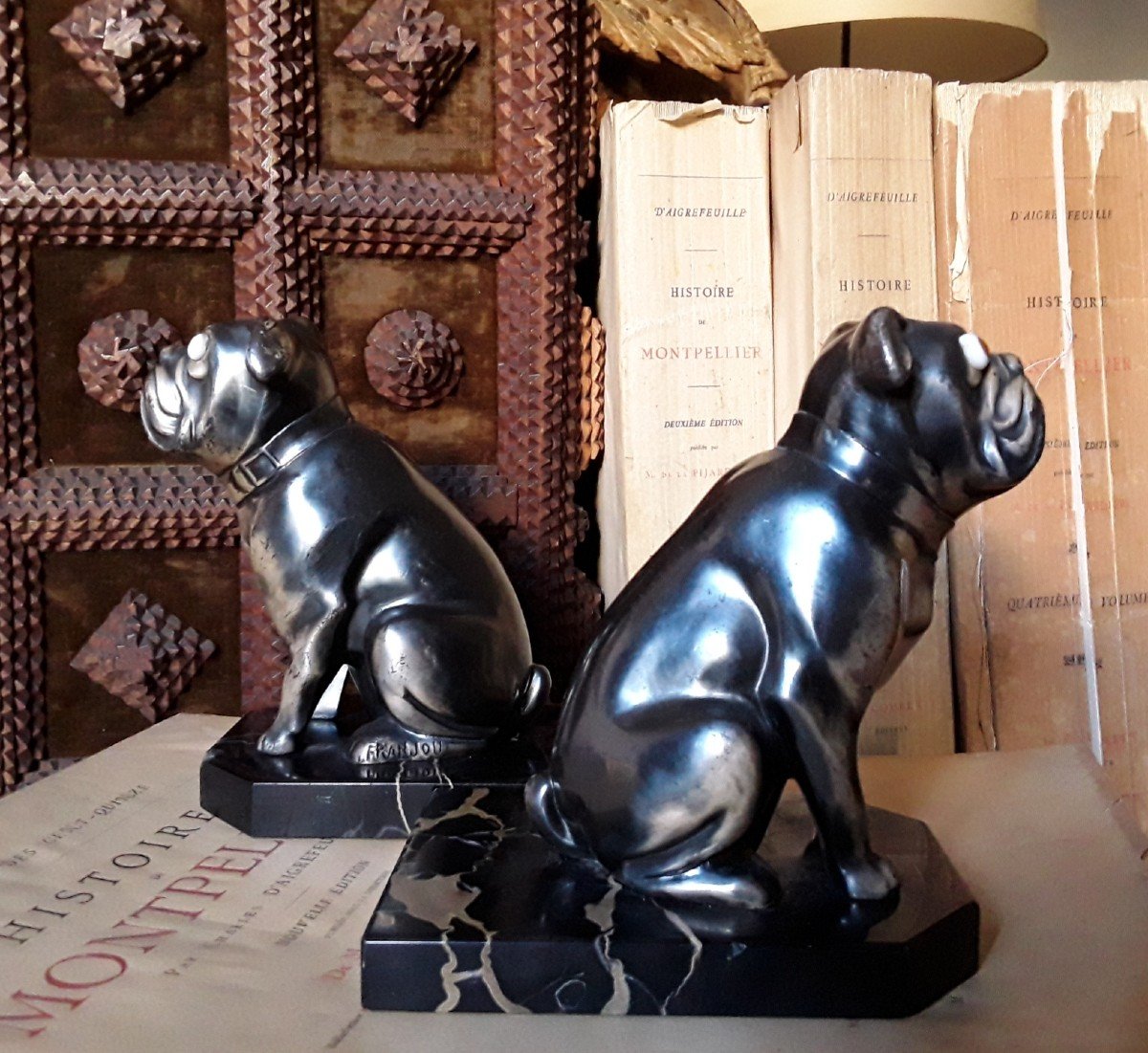 Bulldogs Art Déco. Signé Franjou.-photo-3