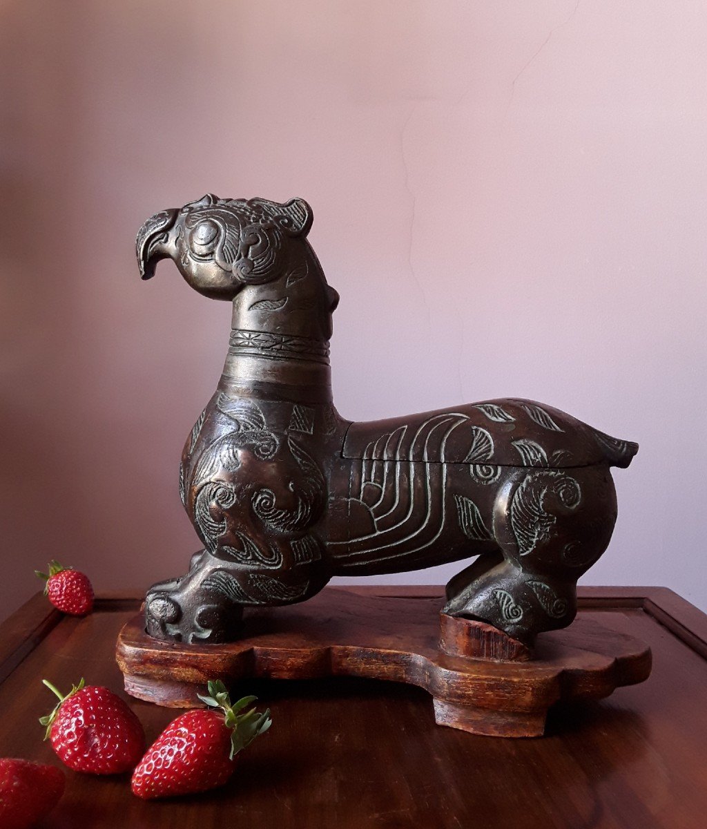 19th Century Chinese Sculpture. “gryphon.”-photo-2
