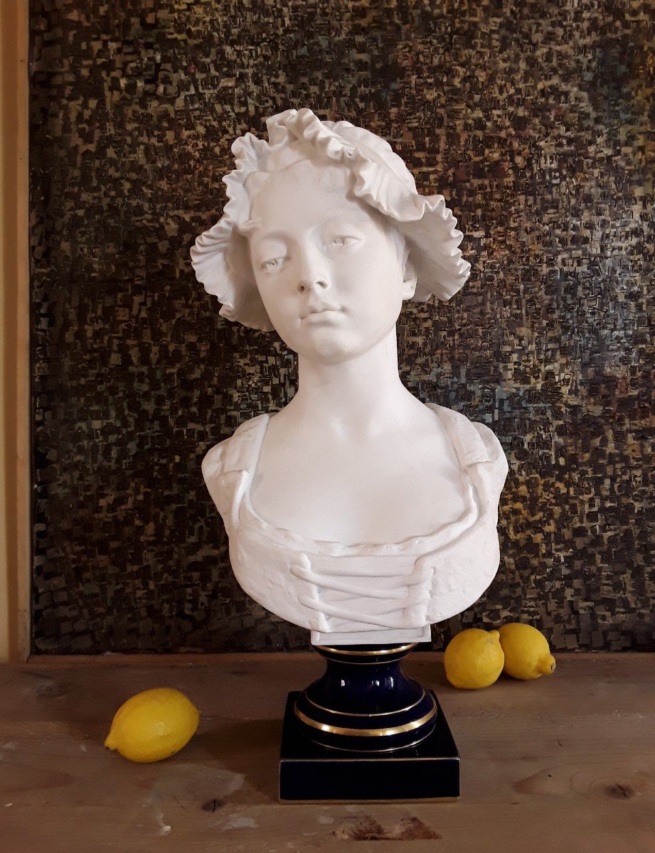 "young Girl With A Bonnet". Large Sculpture By E. Troili. -photo-2