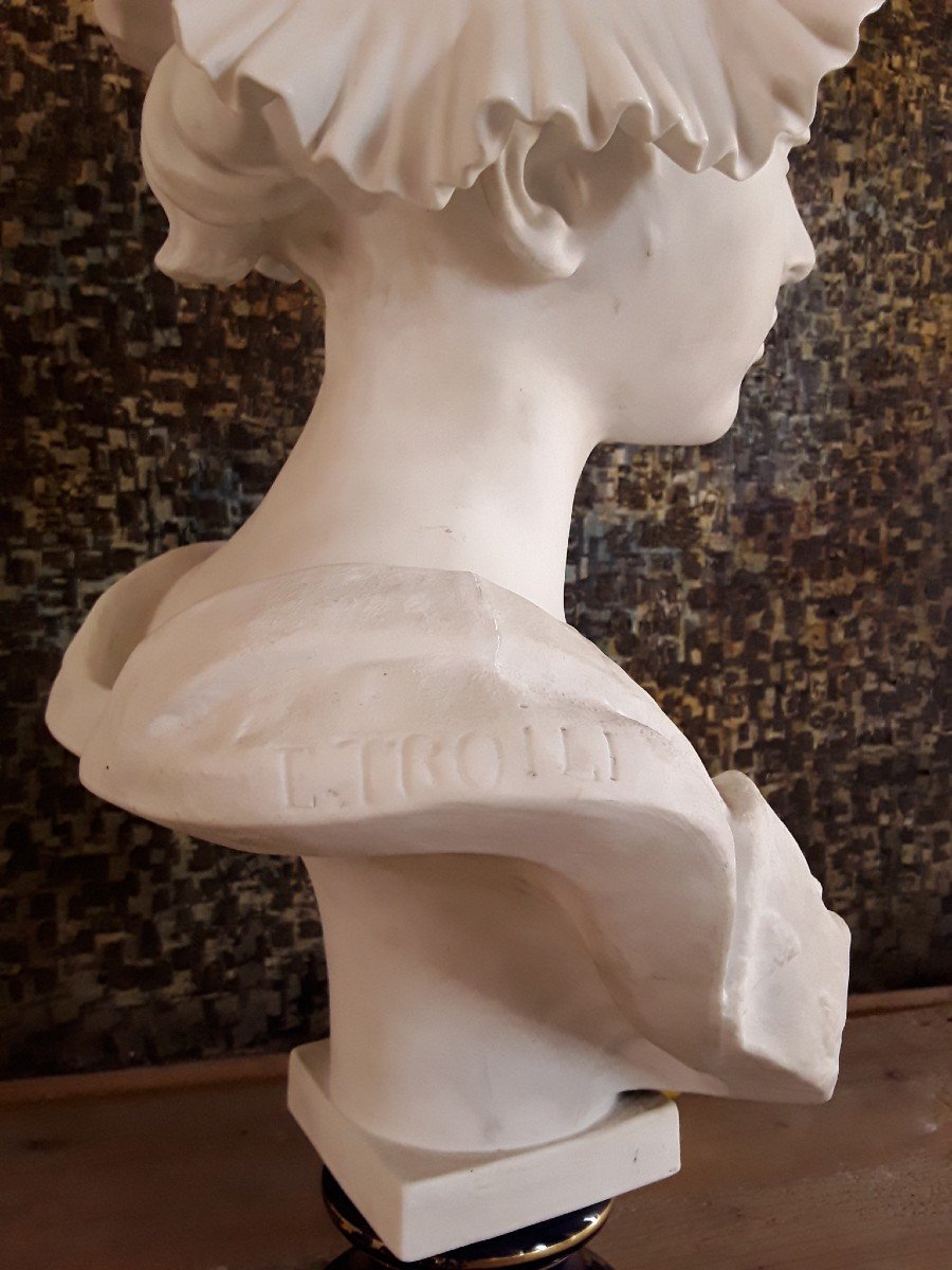 "young Girl With A Bonnet". Large Sculpture By E. Troili. -photo-2