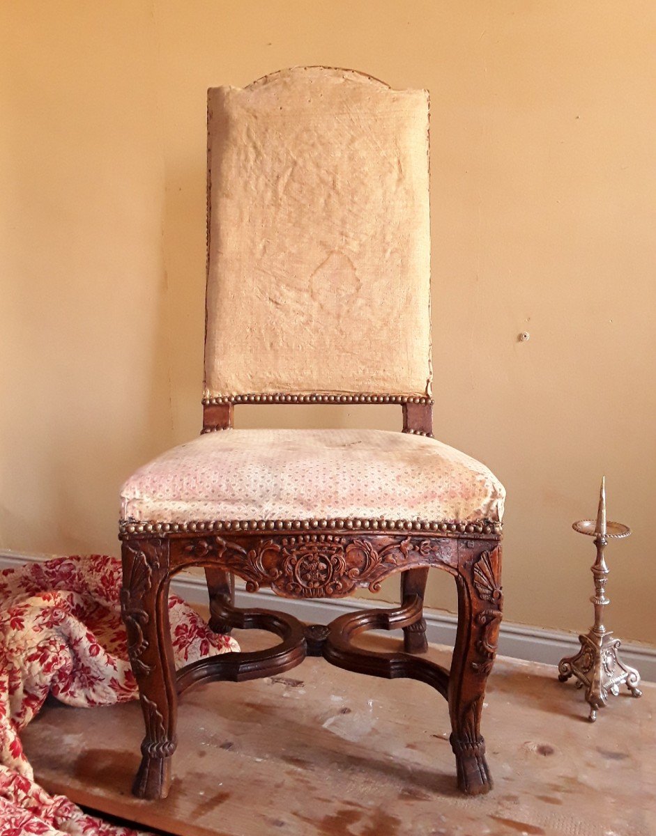 Louis XIV Period Coat Of Arms Chair. -photo-2