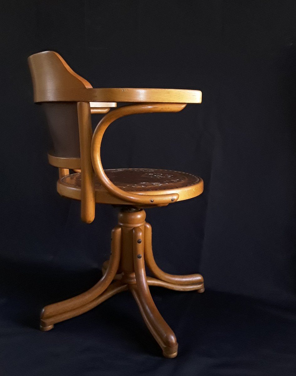 Fauteuil De Bureau Tournant. Estampillé Thonet. -photo-1