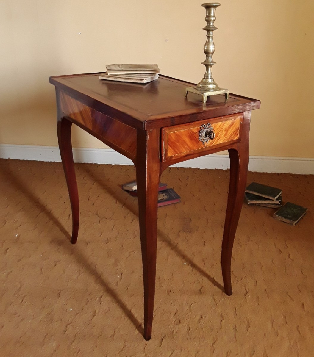 Table de salon en marqueterie d'époque  XVIII ème. 