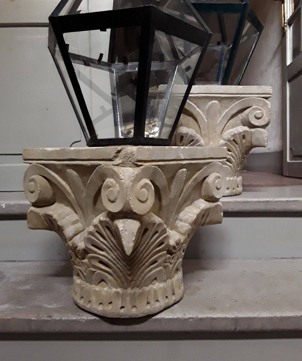 Paire de chapiteaux en pierre sculptée.  Époque XIX ème.-photo-4