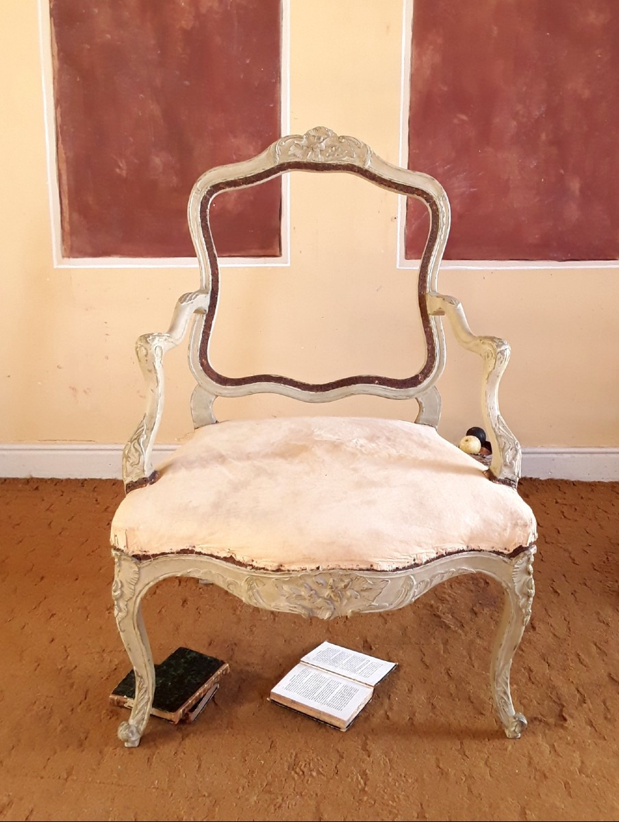 Large paire de fauteuils de style Louis XV. -photo-3