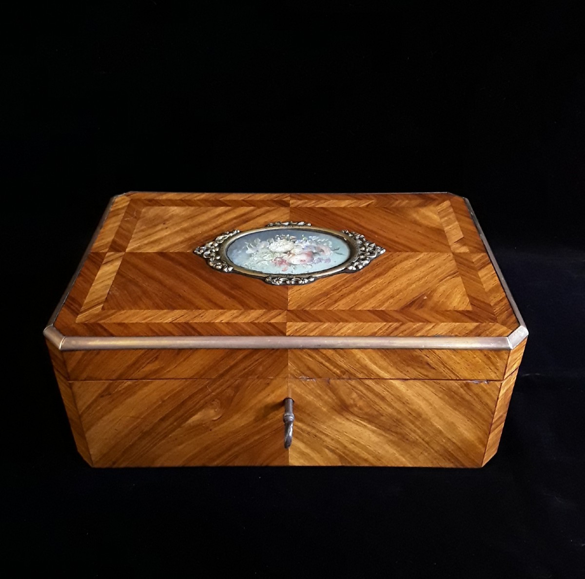 Jewelry Box Signed Tahan 30 Rue De La Paix.
