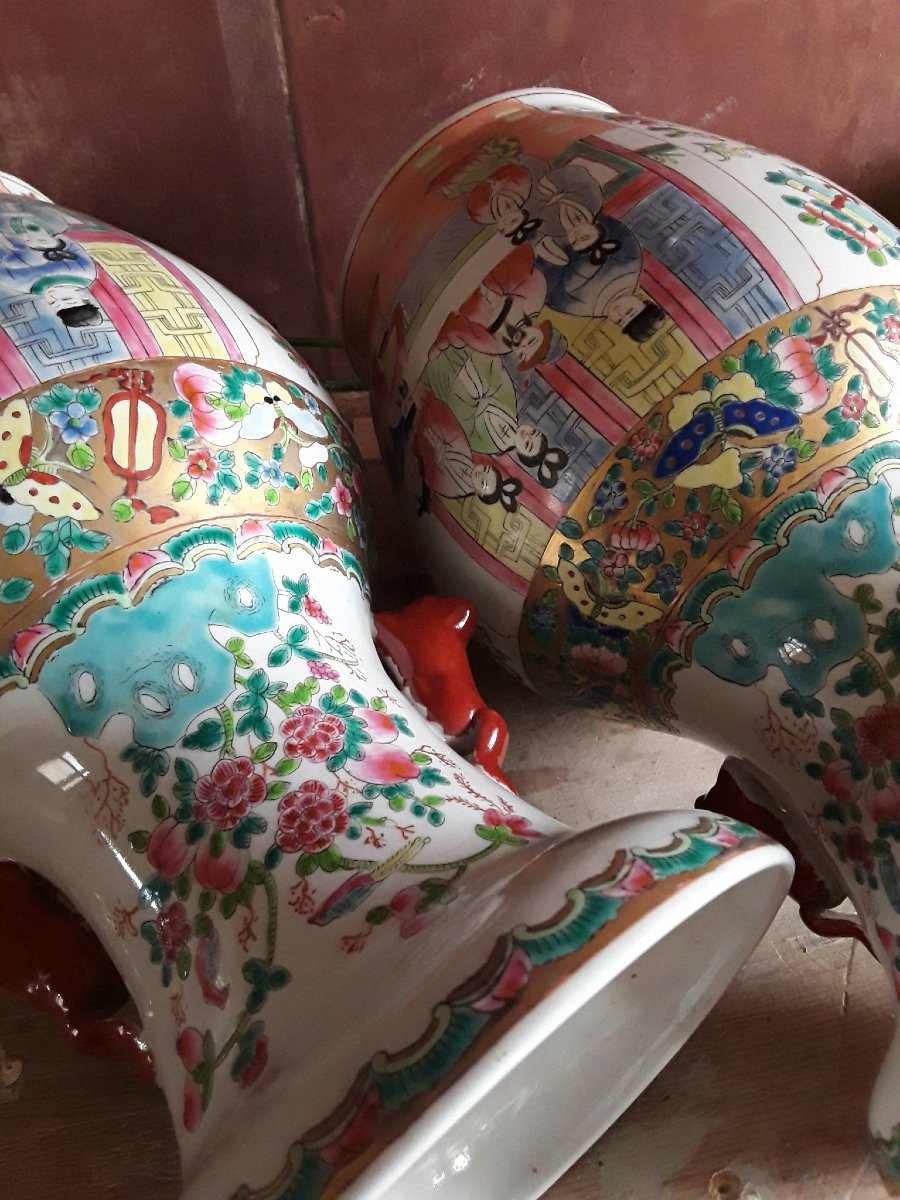 Chine XX ème. Paire de vases en porcelaine. -photo-1